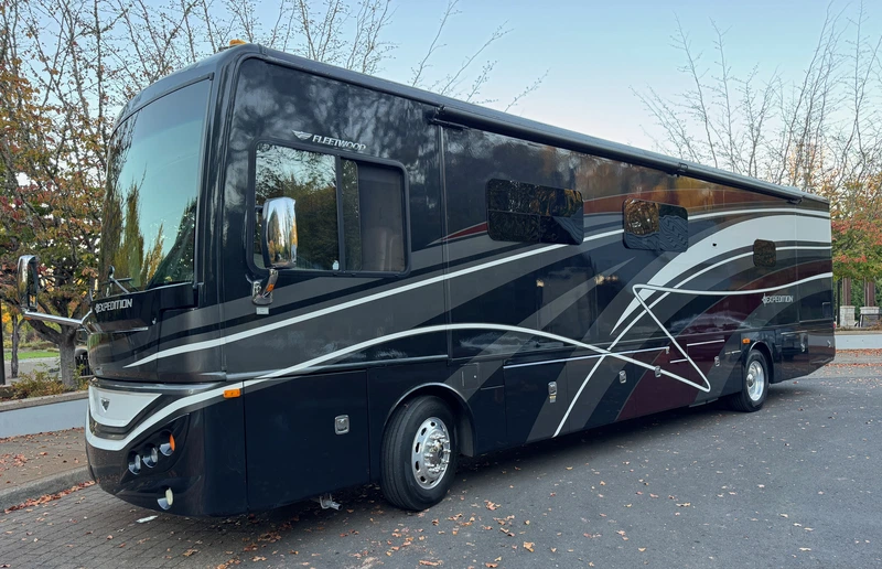 2015 Fleetwood Expedition 38K — front driver-side exterior